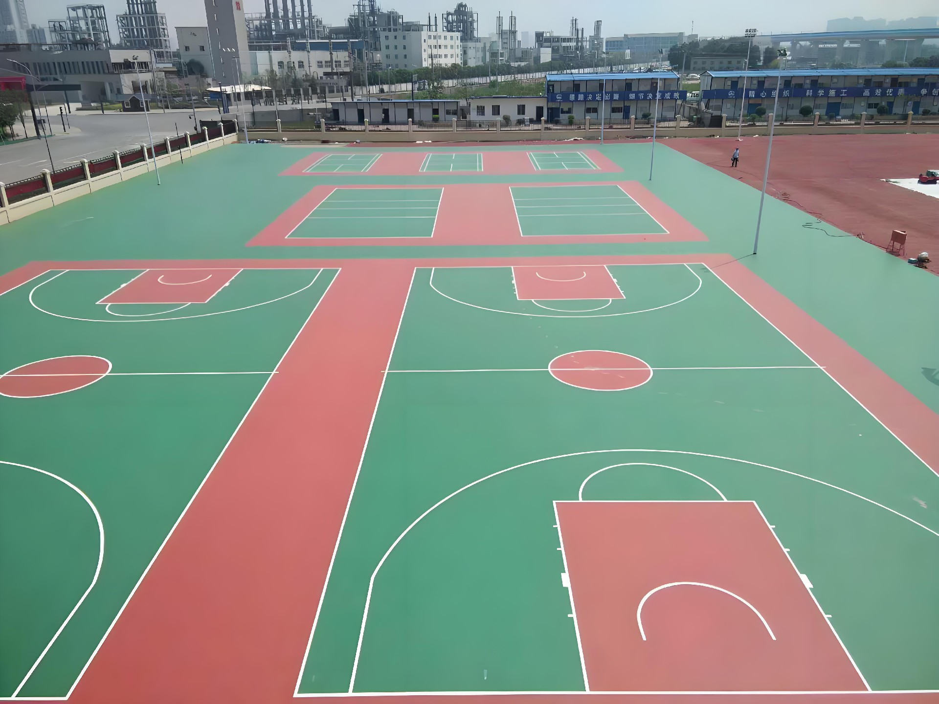 硅PU籃球場